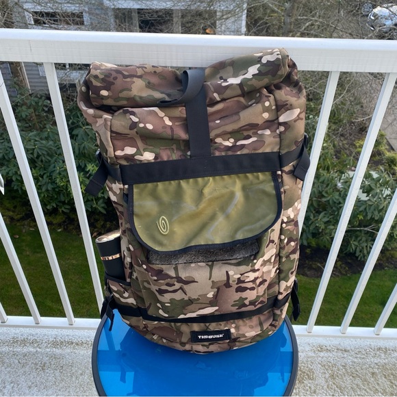 timbuk2 hemlock roll top bag Tuck Laptop Backpack and a front zip pocket is a perfect place to stash snacks and shades Water Resistant Bags Timbuk2